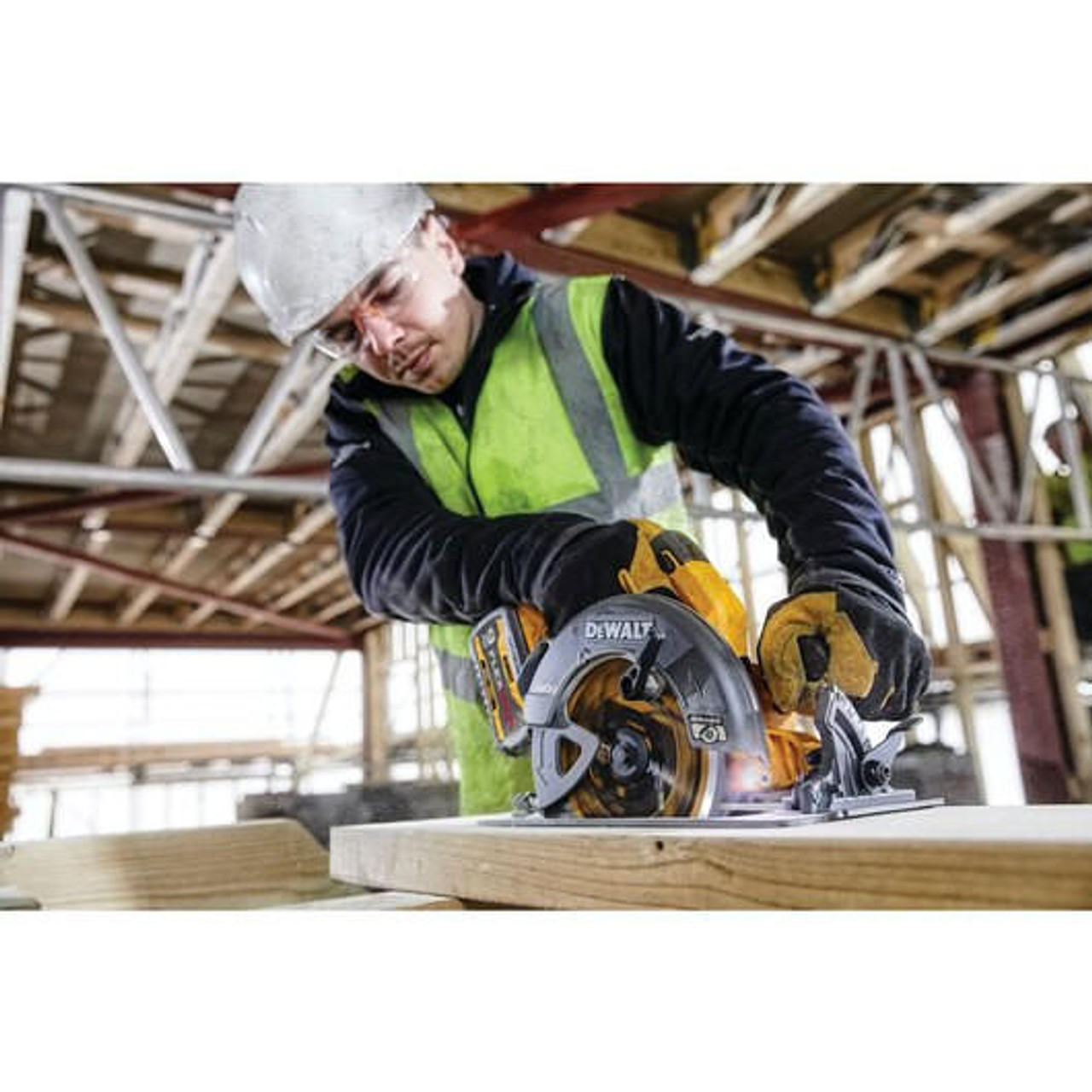 Dewalt DeWALT FLEXVOLTÂ® 60V MAX* Brushless 7-1/4 in. Cordless Circular Saw with Brake (Tool Only) DCS578X2 