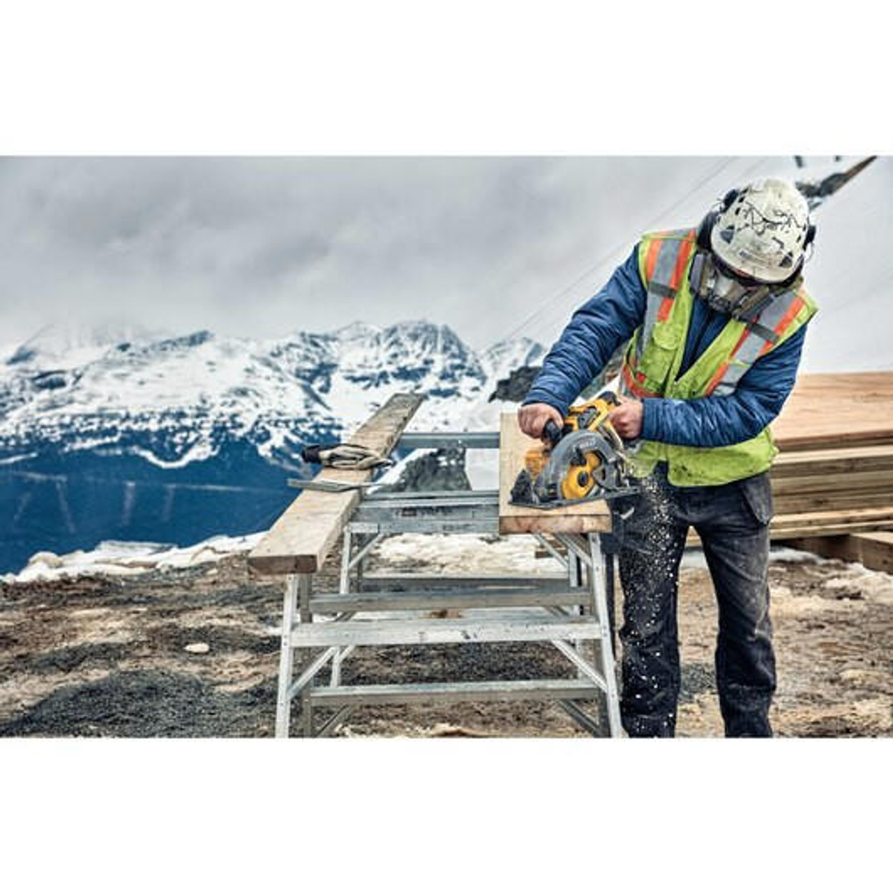 Dewalt DeWALT FLEXVOLTÂ® 60V MAX* 7-1/4 in Cordless Worm Drive Style Saw (Tool Only) DCS577B 