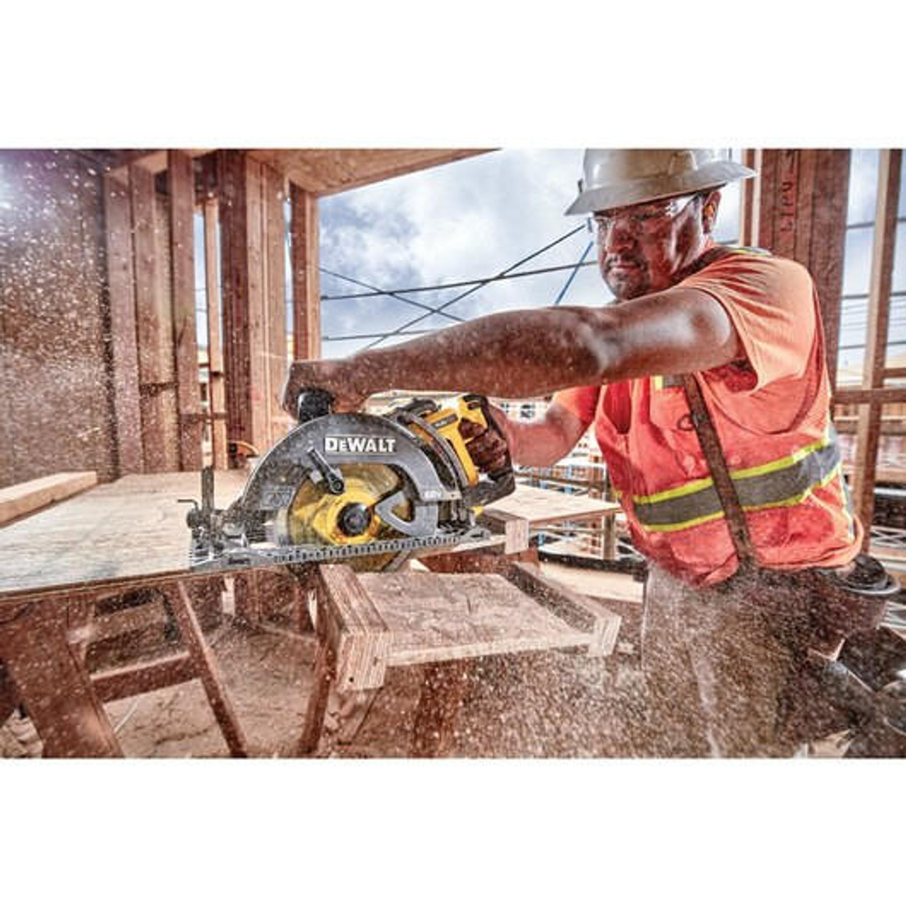 Dewalt DeWALT FLEXVOLTÂ® 60V MAX* 7-1/4 in Cordless Worm Drive Style Saw (Tool Only) DCS577B 