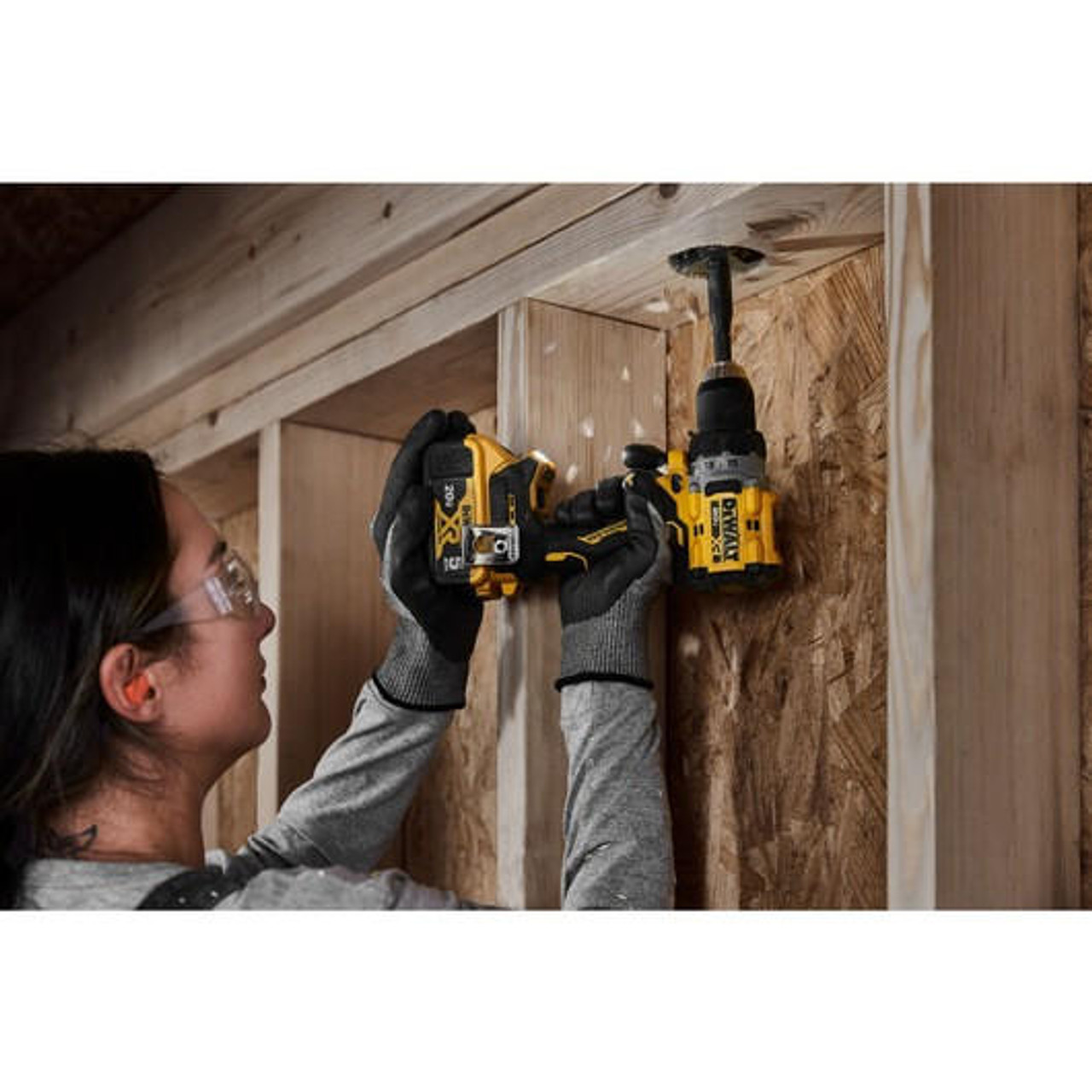 Dewalt DEWALT 20V MAX* XRÂ® Brushless Cordless 1/2 in. Drill/Driver Kit DCD800P1 