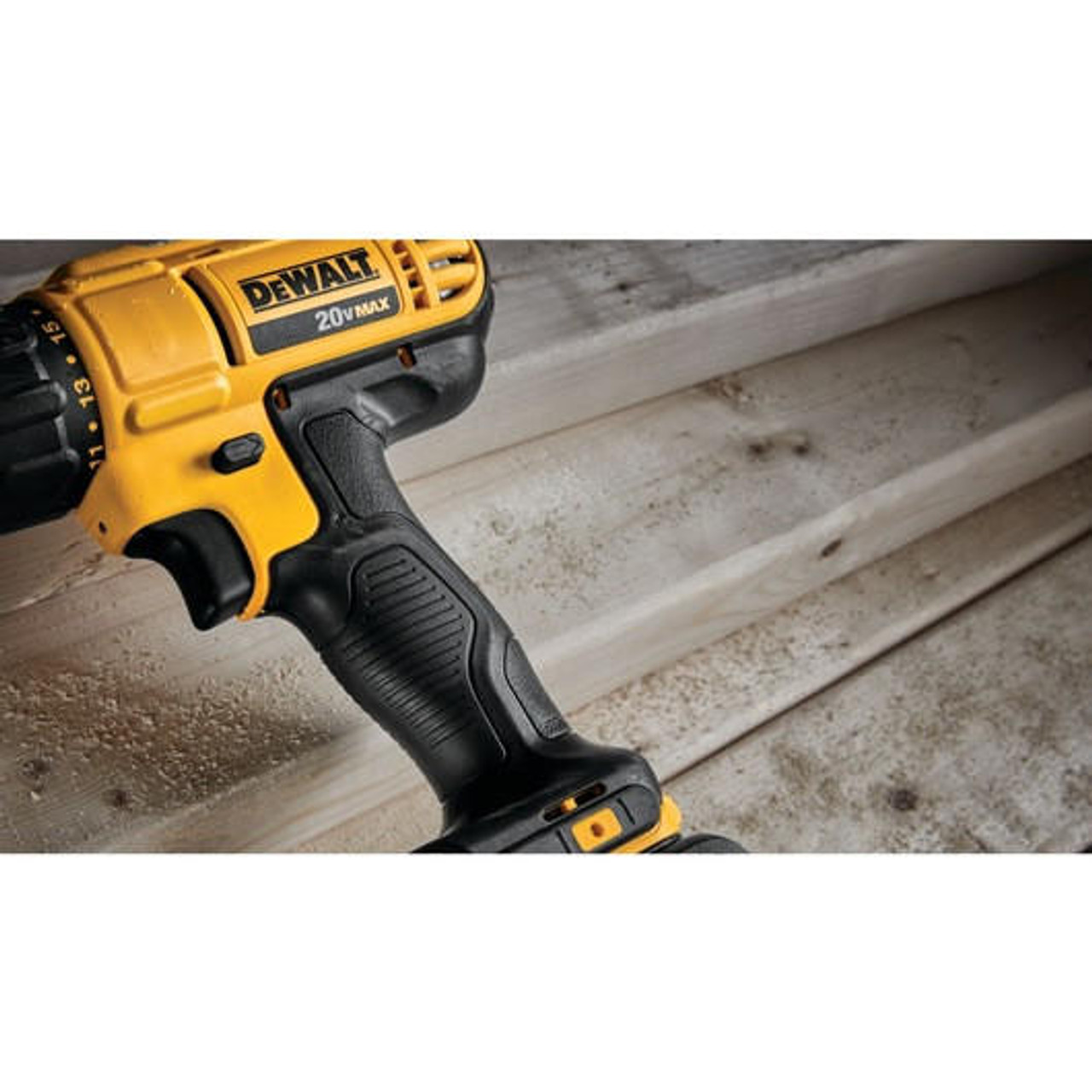 Dewalt DEWALT 20V MAX* Lithium Ion Compact Drill/Driver Kit DCD771C2 