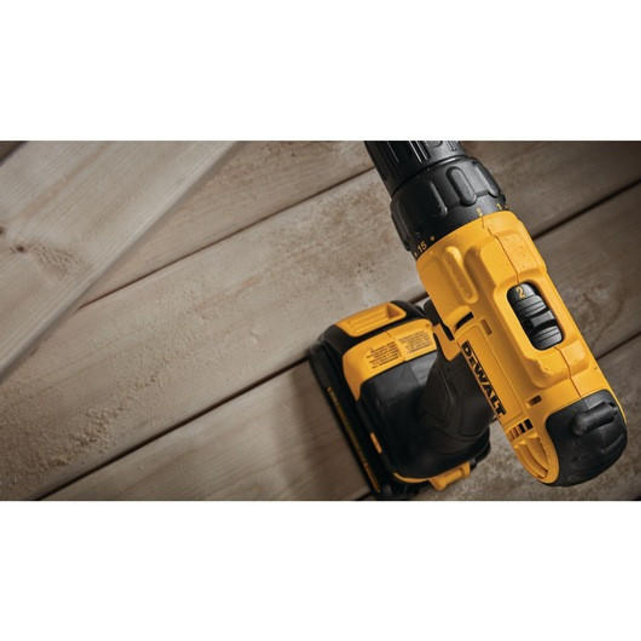 Dewalt DEWALT 20V MAX* Lithium Ion Compact Drill/Driver Kit DCD771C2 