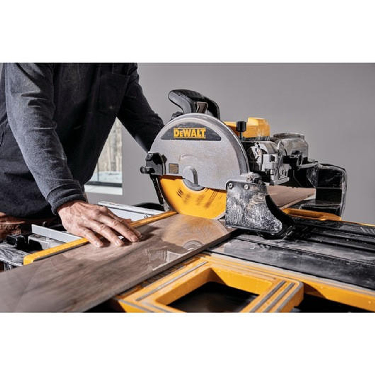 Dewalt DEWALT 10 in. High Capacity Wet Tile Saw D36000 