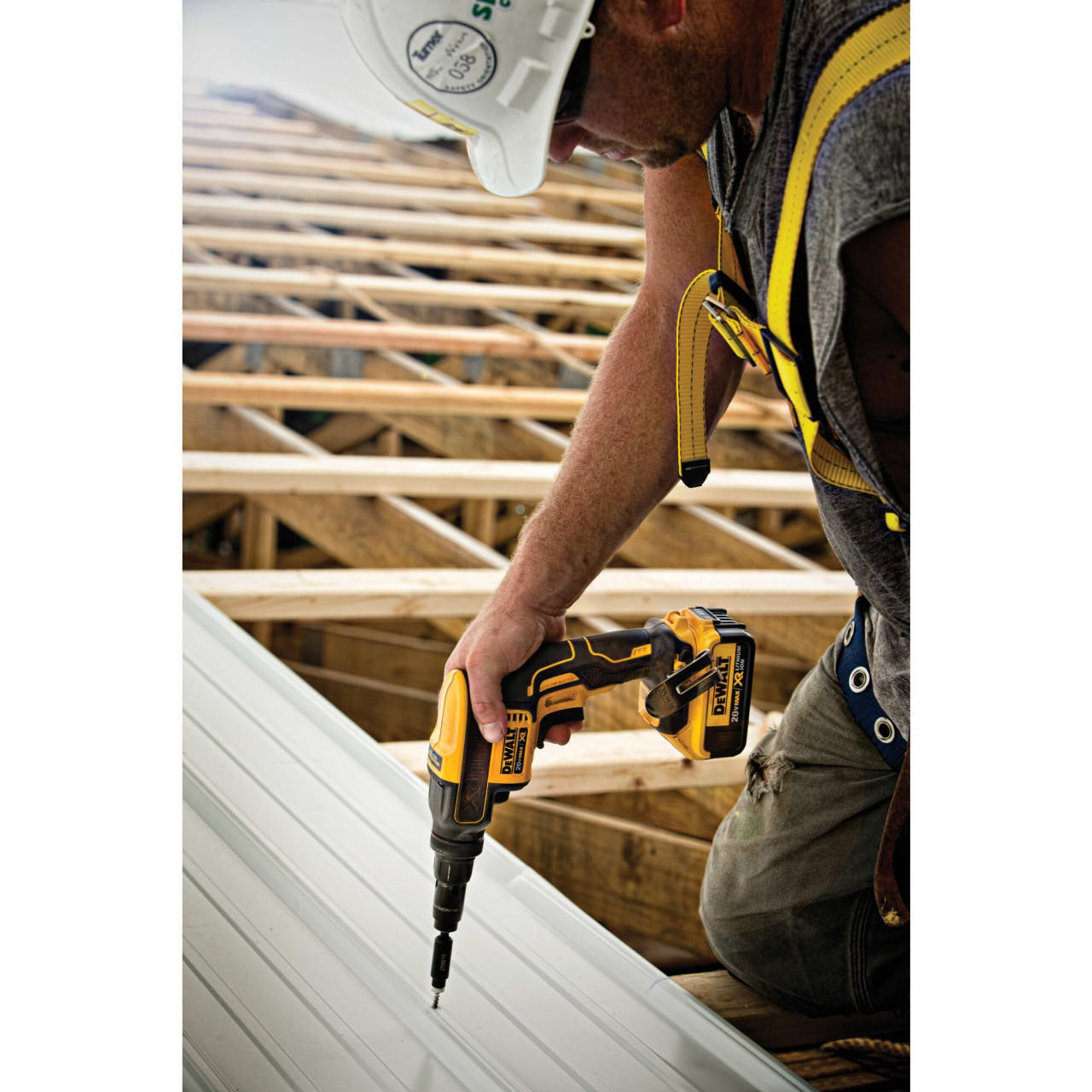 DEWALT 20V MAX XR VERSA CLUTCH ADJUSTABLE TORQ DCF622B