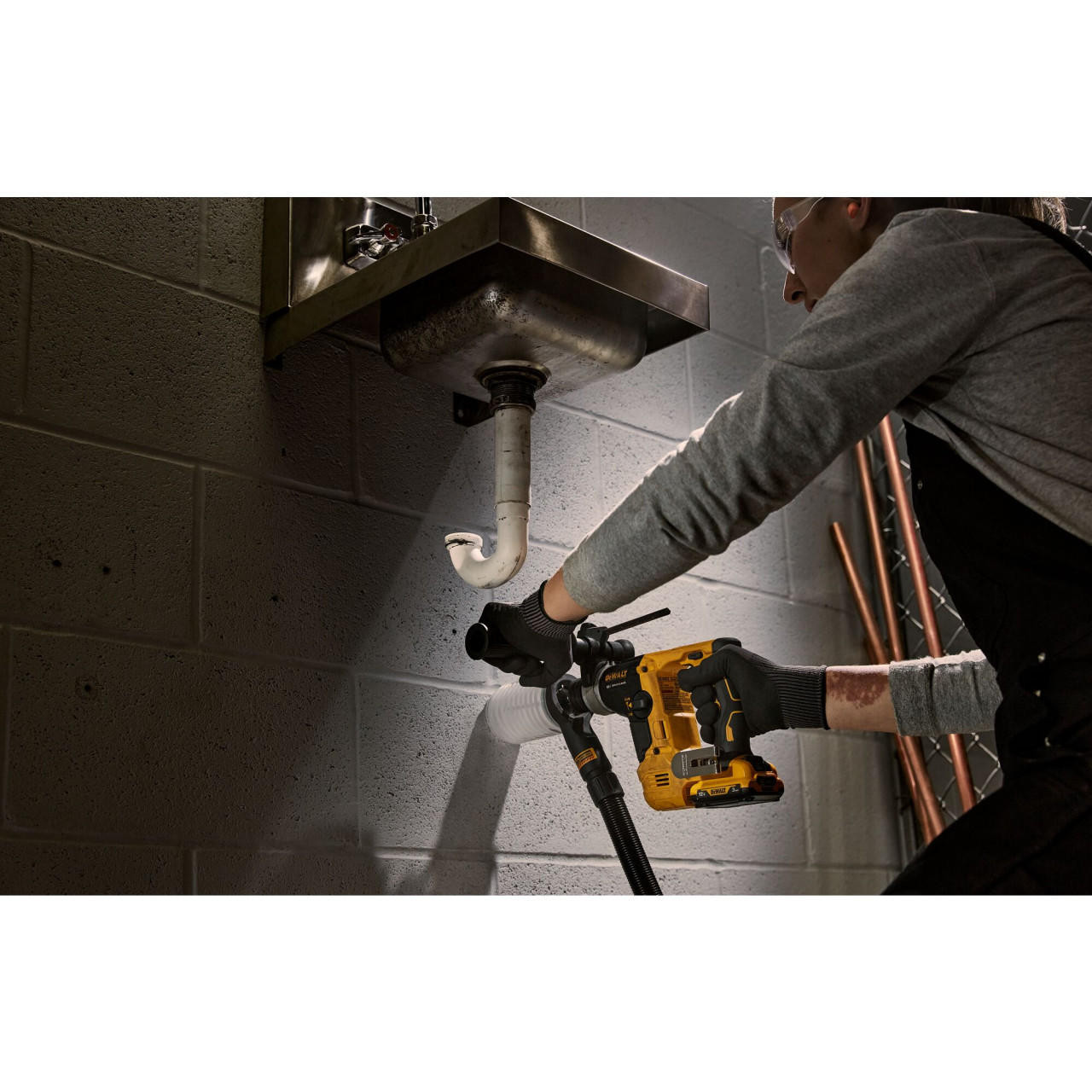 Dewalt DEWALT 12V MAX 9/16" ULTRA COMPACT HAMMER BARE DCH072B 