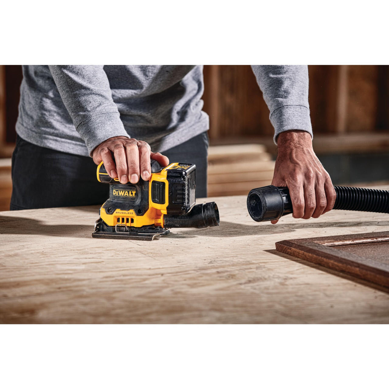 Battery dewalt sander 2025