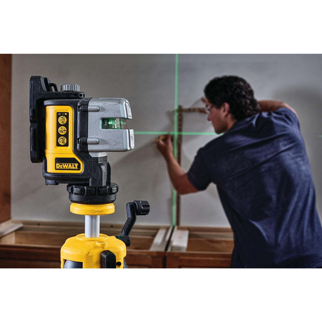 DEWALT Laser Level, Multi-Line, Green, 30-Foot Range DW089CG