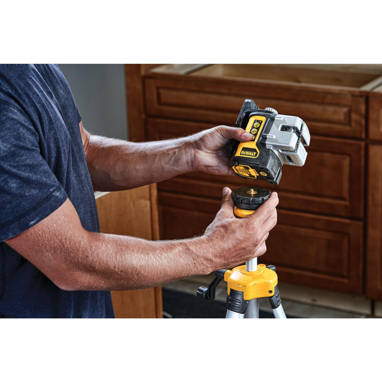 DEWALT Laser Level, Multi-Line, Green, 30-Foot Range DW089CG