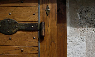 Your Guide to Cabinet Hinges