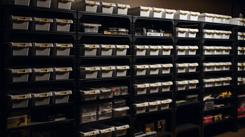 Organizing Small Hardware with Simple Solutions