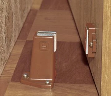  Sugatsune KMDH/ MAGNETIC DOOR STOP & HOLDER 