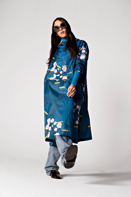 Rainkiss -  Japanese Blossom - Rain Poncho Blue / One size