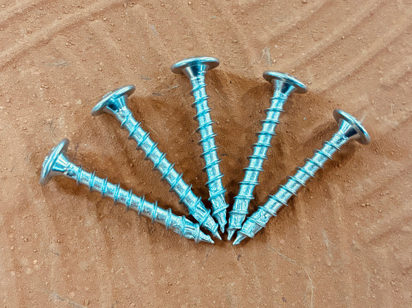 Verzinkte Trockenbauschraube 4,5x35 mm mit flachem Tellerkopf und T-20-Antrieb für Lehmplatten