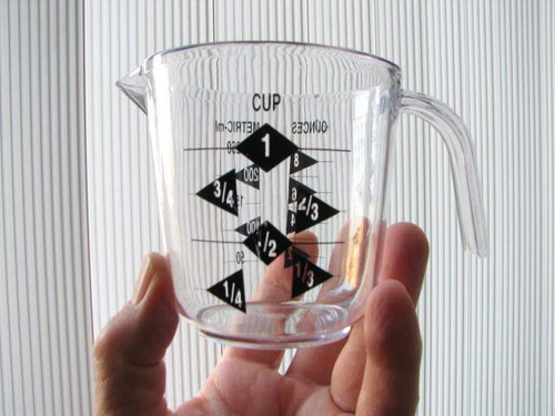 Plastic Measuring Cup - 1 Cup