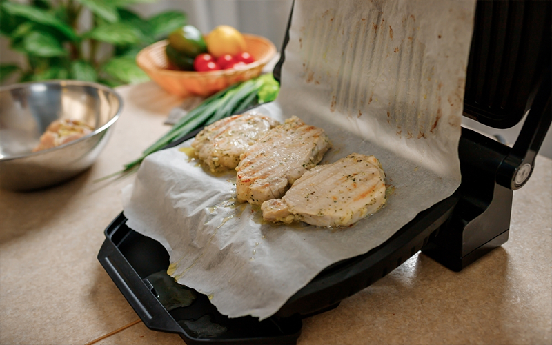 A Step-by-Step Guide On How To Use An Aluminum Foil Roaster - KitchenDance