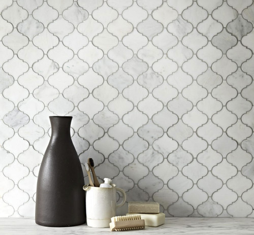 Hampton Lantern Marble Mosaic Tiles used as stunning traditional wall tiles