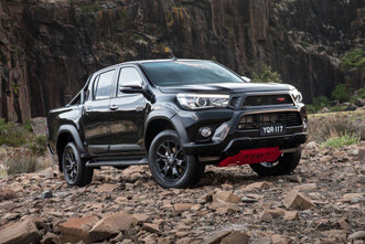 Top-spec Toyota HiLux SR5 dual-cab now available with TRD visual enhancements