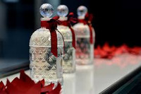 Buy Guerlain Cour des Senteurs Versailles Sample - Perfume Sample