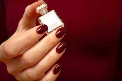How to Identify Fragrance Notes: A Beginner’s Guide to the Fragrance