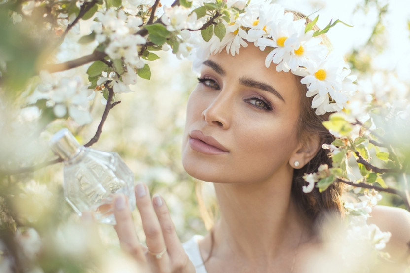 What Makes the Perfect Summer Perfume? 