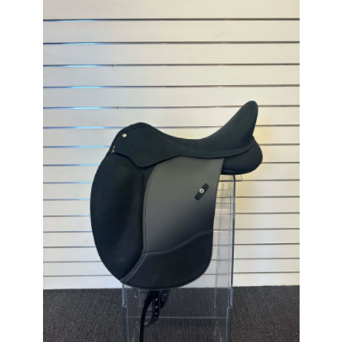 Wintec Pro Dressage Saddle with HART Technology CLEARANCE STOCK Black 17.5" FREE SADDLE COVER AND FREE SHIPPING AUSTRALIA WIDE