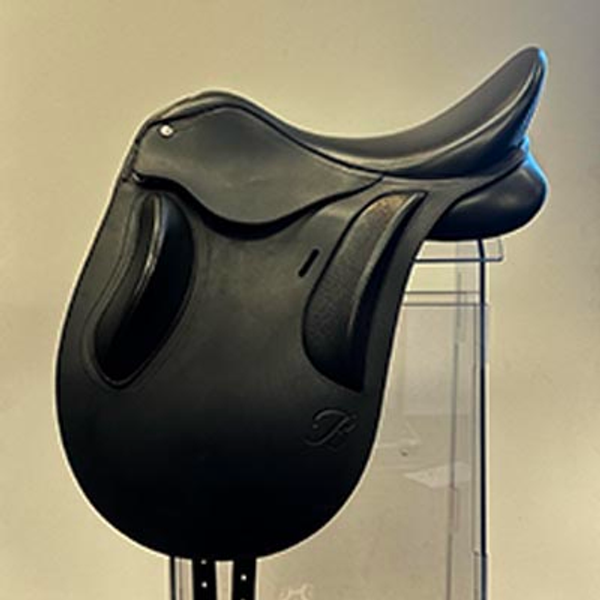 Bates Versa Saddle DEMO Black 17.5" with FREE SHIPPING AUSTRALIA WIDE