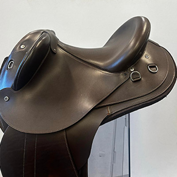 Bates Kimberley Half Breed DEMO Saddle Brown SMALL with Short Fender FREE SHIPPING ANYWHERE AUSTRALIA WIDE Bates Kimberley Half Breed DEMO Saddle Brown SMALL with Short Fender FREE SHIPPING ANYWHERE AUSTRALIA WIDE