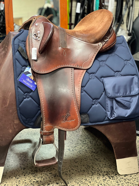 Syd Hill Premium Leather Adjustable EX DEMO Stock Saddle 17" Swinging Fender FREE SHIPPING