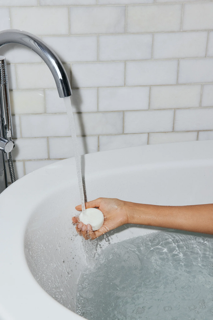 Toni Rose Strengthening Rosemary Peppermint Shampoo Bar
