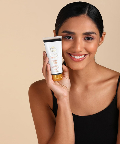 Pavitra+ Organic Activated Charcoal Acne Oil and Pollution Control Face Wash|3.52Oz|0.22lbs