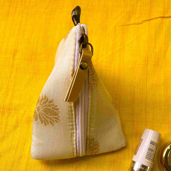 Upcyclie | Samosaaa Pouches- White with golden flowers | 1.74 Oz | 0.11 lbs