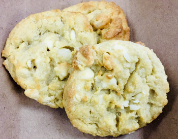 Cookie- White Macadamia Nut 