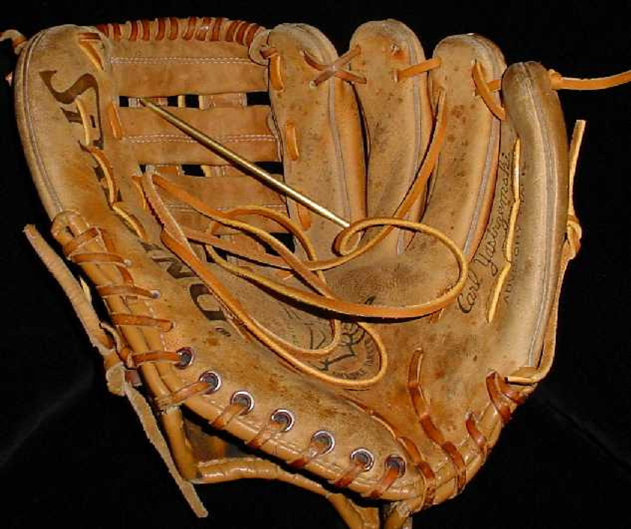 re lace baseball glove