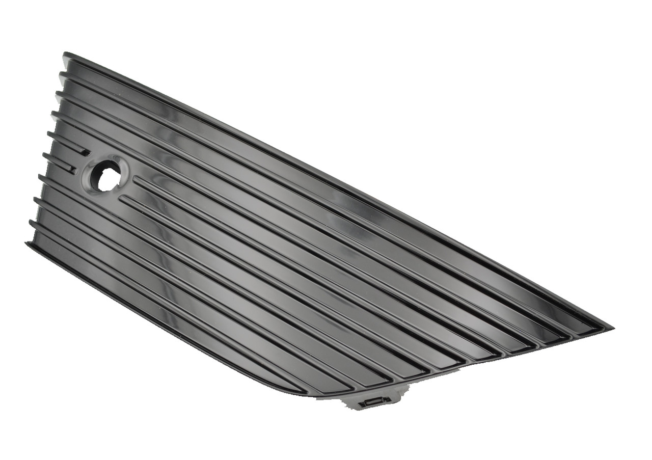 Right Trim of Rear Bumper 13161636-00 for BYD Atto 3 EV 22 23 24 25 SC2E-2804118