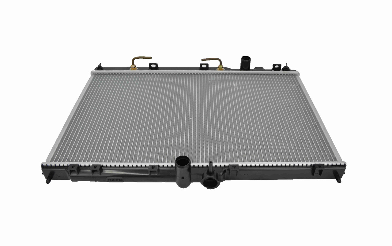 Radiator for Mitsubishi Outlander ZE/ZF from 2002 to 2006 New Auto Manual Three Fan Mounts 03 04 05 06