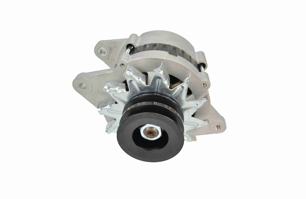Alternator for Nissan Navara D21 Patrol Pulsar N12 Urvan Skyline Holden Astra New