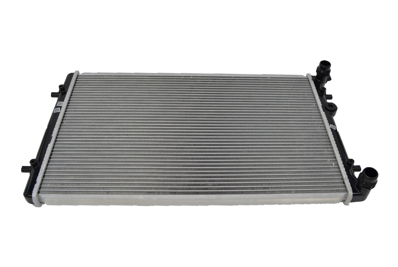 Radiator for Volkswagen Golf MK4 MKIV from 1998 to 2004 Auto Manual 99 00 01 02 03