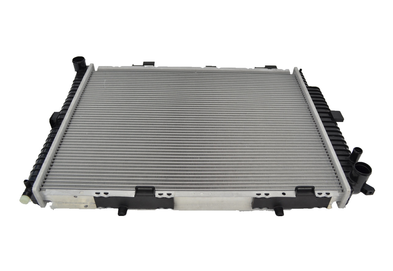 Radiator for Mercedes-Benz E Class W210 from 1996 to 2002 Auto Manual AMG E300D E420 E430 E50