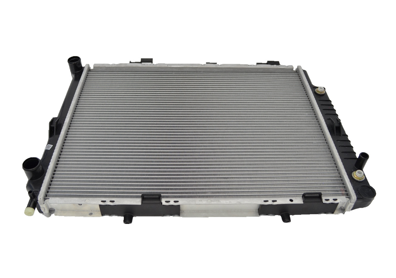 Radiator for Mercedes-Benz E Class W210 E280 E320 4-Matic from 1995 to 2002 Auto Manual 96 97 98 99 00 01