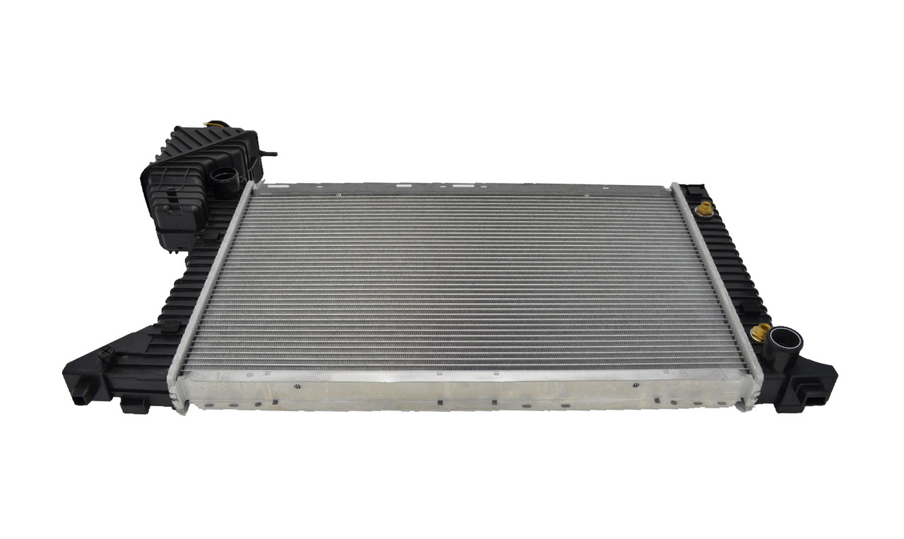 Radiator for Mercedes-Benz Sprinter W901 W902 W903 W904 W905 1995-2006 Auto Manual VAN  96 97 98 99 00