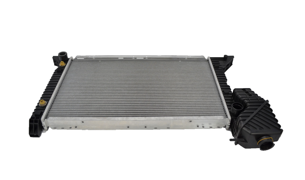 Radiator for Mercedes-Benz Sprinter W901 W902 W903 W904 W905 1995-2006 Auto Manual VAN  96 97 98 99 00