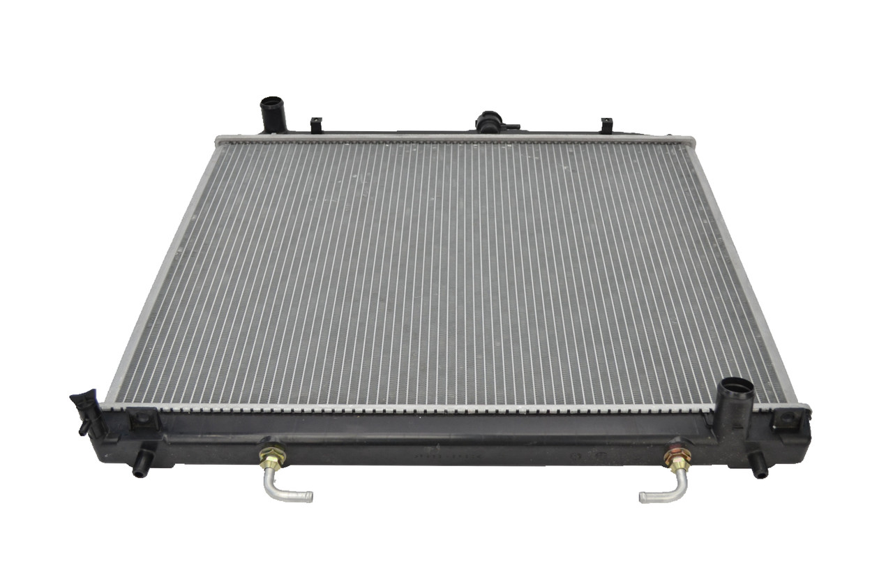 Radiator for Mitsubishi Pajero NM NP NS NT 00-14 Auto Manual 2.8L 3.2L Diesel / Turbo Diesel