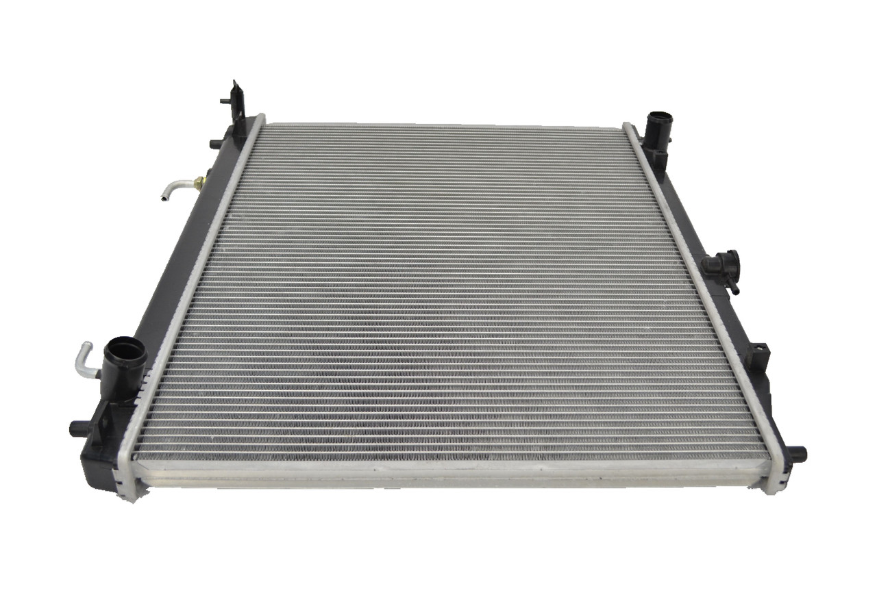 Radiator for Mitsubishi Pajero NM NP NS NT 00-14 Auto Manual 2.8L 3.2L Diesel / Turbo Diesel