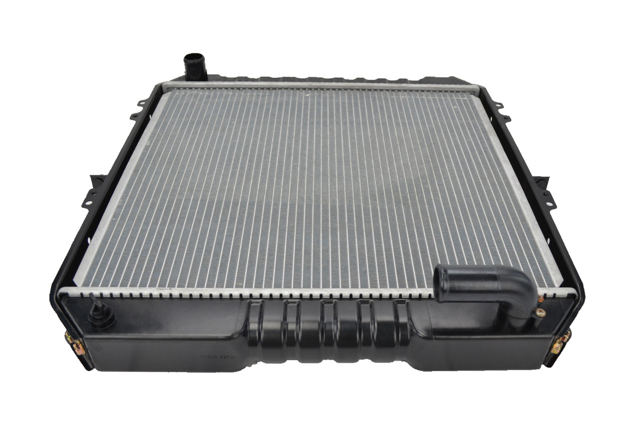 Radiator For Toyota Hilux LN106 LN107 LN111 2.8L Diesel 88-97 Manual 89 90 91 92 93 94 95 96