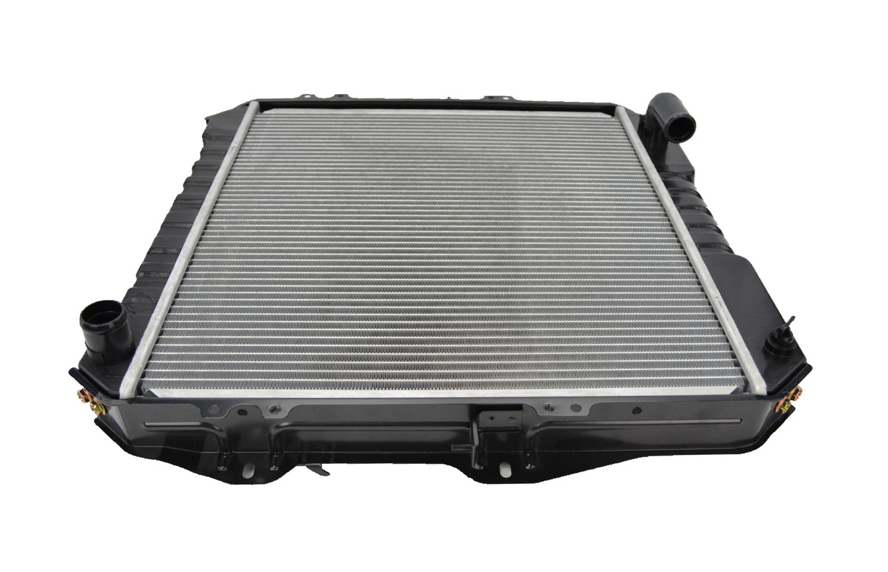 Radiator For Toyota Hilux LN106 LN107 LN111 2.8L Diesel 88-97 Manual 89 90 91 92 93 94 95 96