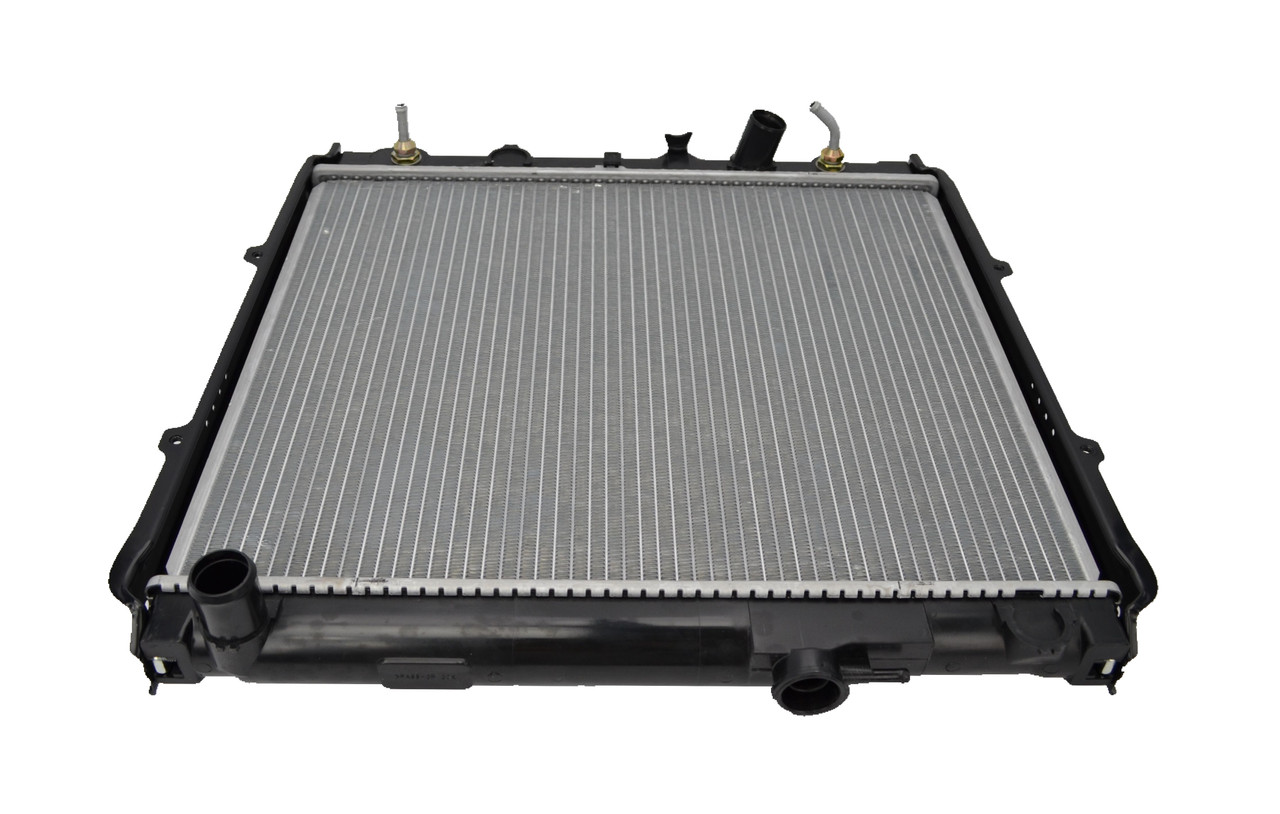 Radiator For Toyota Hilux 10/97-01/05 RZN147R RZN154R 169 LN179R 2.7L Petrol 450mm 98 99 00 01 02 03 04