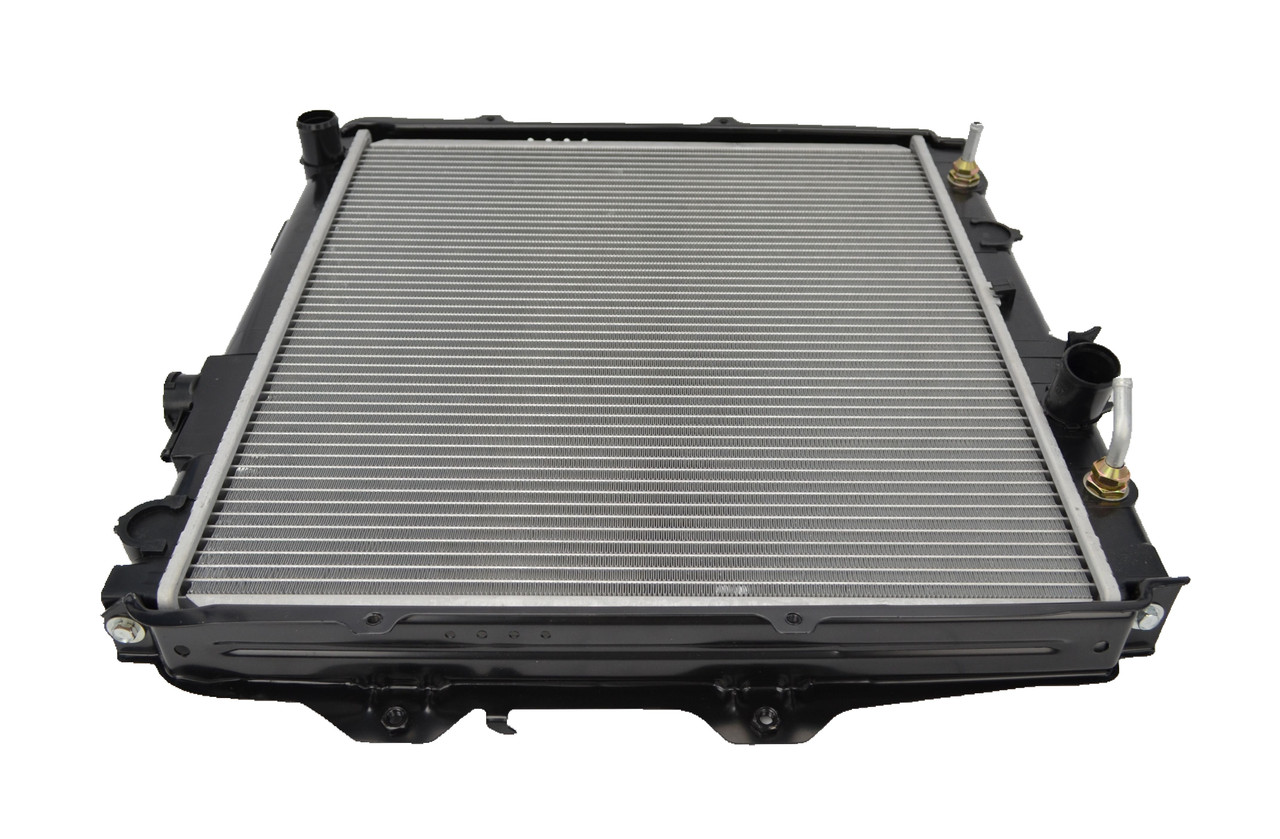 Radiator For Toyota Hilux 10/97-01/05 RZN147 RZN149 RZN154 2.7L Petrol 475mm 98 99 00 01 02 03 04