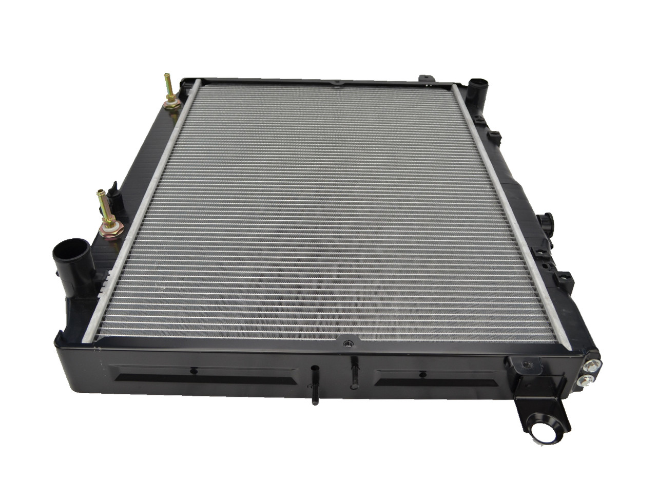 Radiator for Toyota Landcruiser 100 Series UZJ100R 98-07 Auto Manual 99 00 01 02 03 04