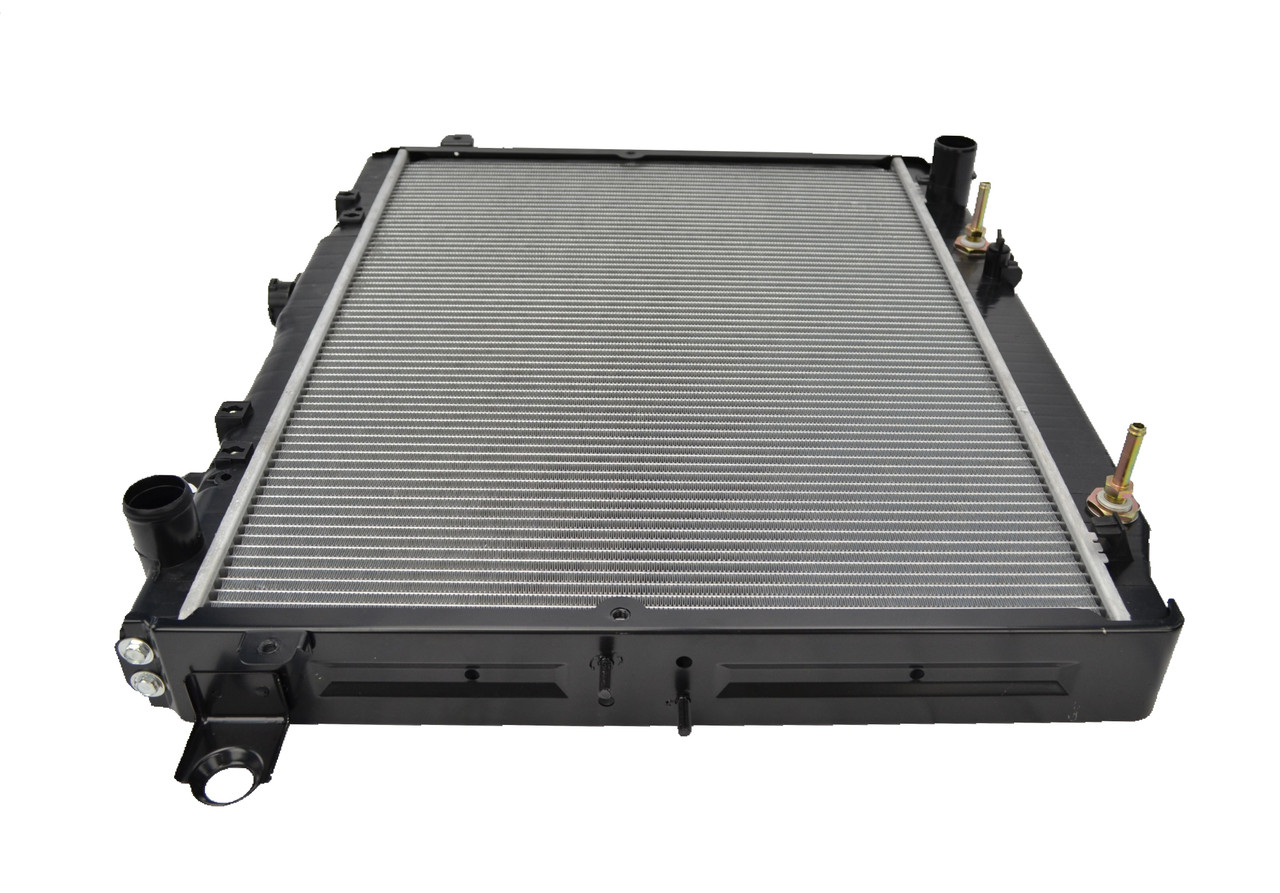 Radiator for Toyota Landcruiser 100 Series UZJ100R 98-07 Auto Manual 99 00 01 02 03 04