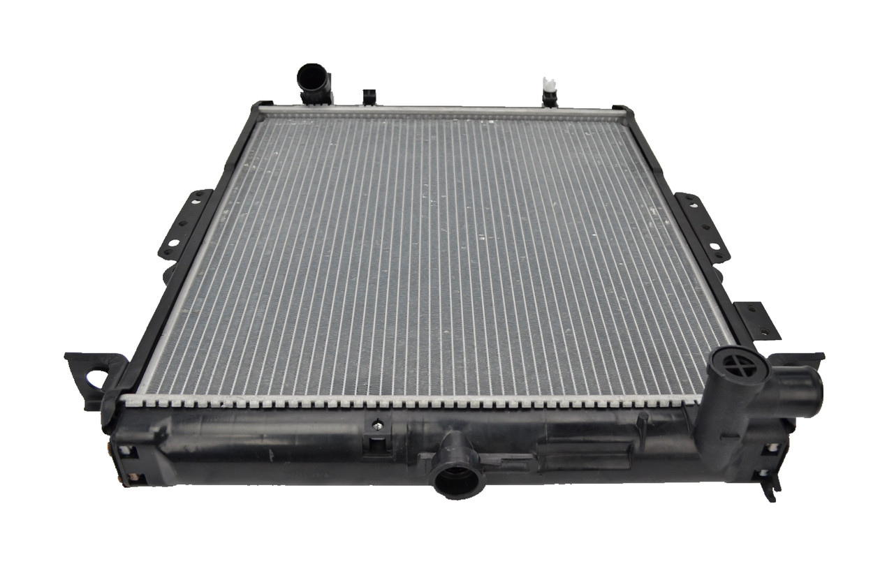 Radiator for Toyota Landcruiser HZJ78/79 70 Series 99-06 Manual Diesel 4.2L 00 01 02 03 04 05